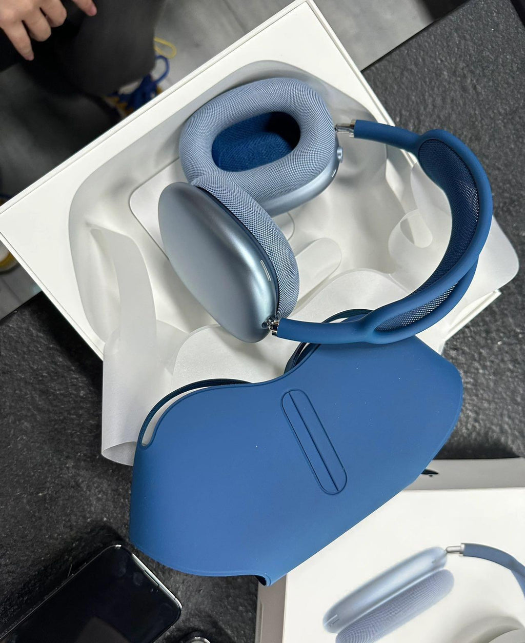 Mag Ultra 12 Headphones